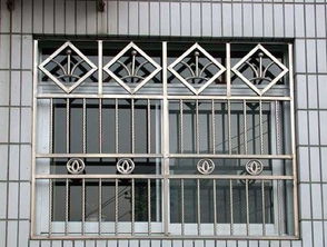南京不銹鋼門窗鐵藝防盜門窗與歐式仿古鐵藝窗 選擇南京星空鐵藝的五金建材優(yōu)勢